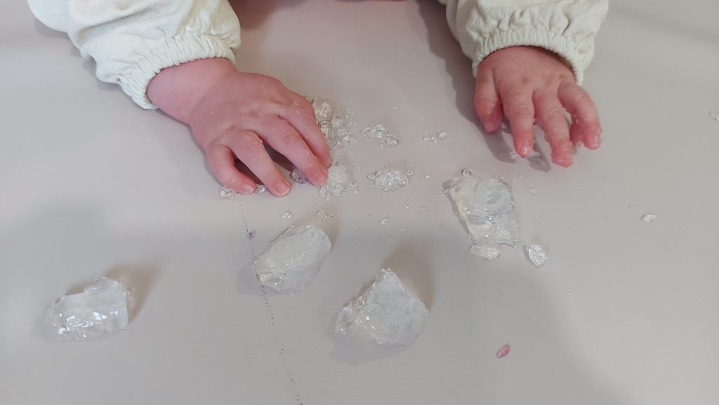 Lire la suite à propos de l’article Cubes sensoriels en gélatine